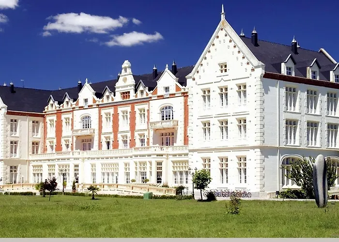 리조트 Balneario Palacio De Salinas 3*