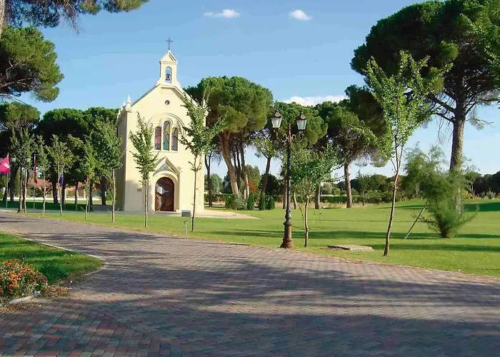 Balneario Palacio De Salinas 메디나델캄포